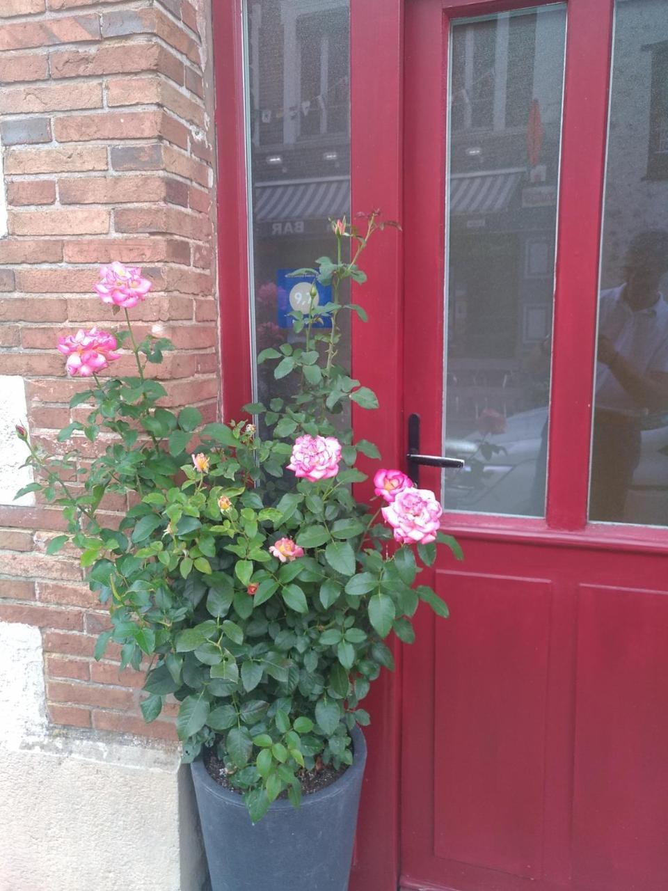 Au Richebourg Nogent Acomodação com café da manhã Exterior foto